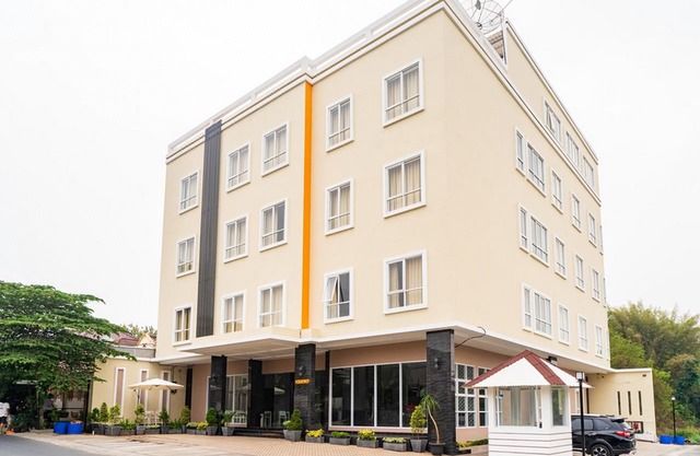 RedDoorz Plus Near Teras Kota 3