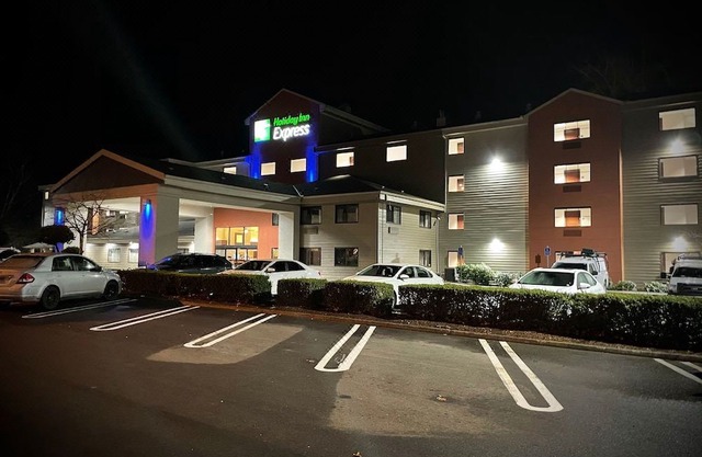 Holiday Inn Express Portland SE - Clackamas Area, an Ihg Hotel