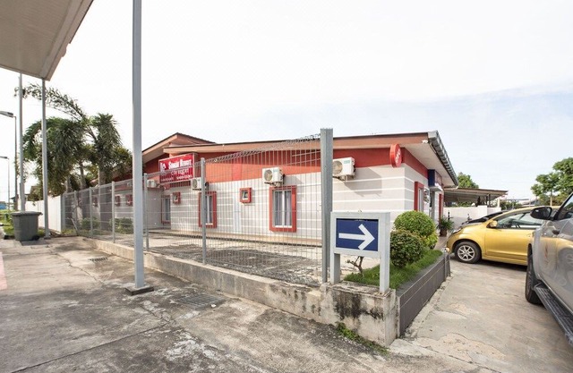 OYO 90336 Sungai Rengit City Resort 1