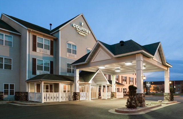 Country Inn & Suites by Radisson, Stevens Point, WI