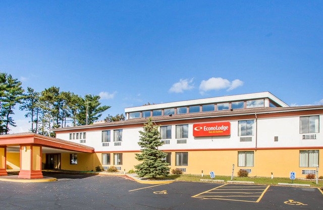 Econo Lodge Inn & Suites Stevens Point