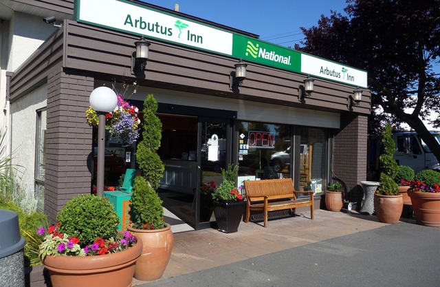 Arbutus Inn
