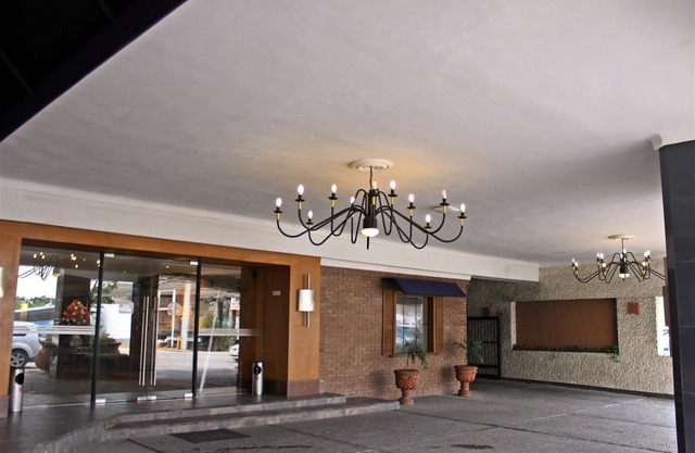 Hafersons Inn Hotel & Suites