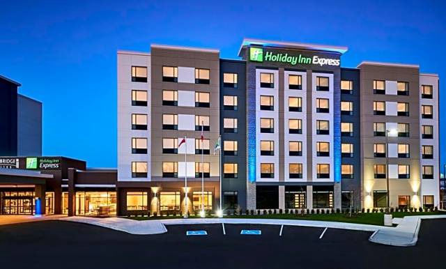 3-Star Hotel ∙ Holiday Inn Express - Niagara-On-The-Lake, an IHG Hotel