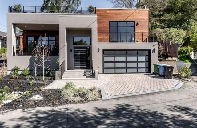 ULTRA LUXE Lafayette Modern House Brand NEW
