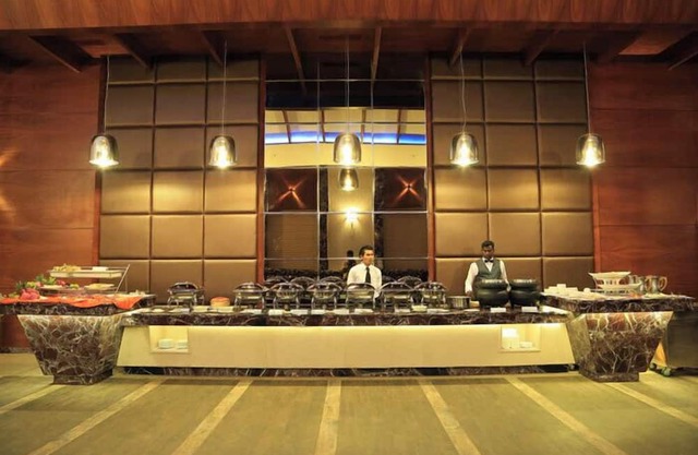dhanalakshmi srinivasan hotels pvt ltd