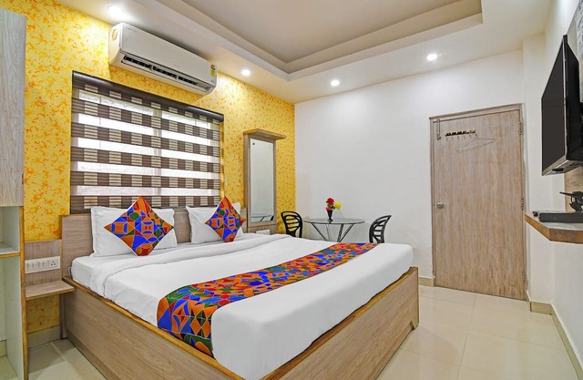 Fabhotel Rajdhani Residency
