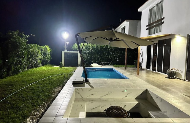 Beautiful and Modern Country House in Condominium, swimming pool and full fun and relaxation.