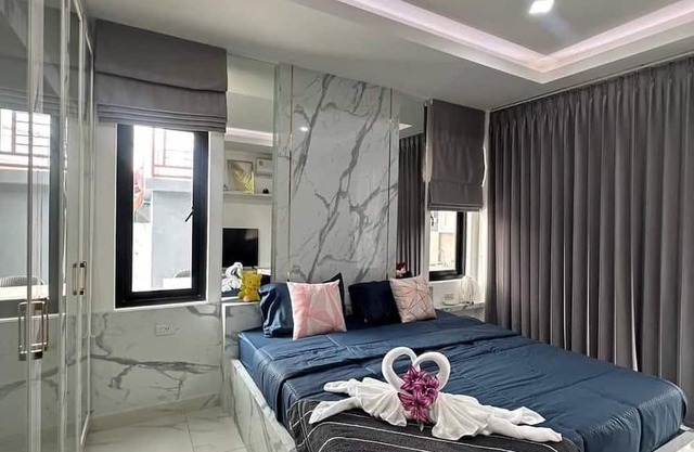 Charming 3-bedroom villa with WiFi and AC in Muang Pattaya