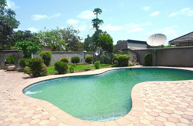Charming Apartment w/Pool, 950m to Munali Mall – Cozy Stay for Families/Couples