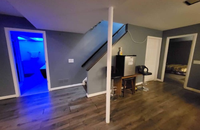 Charming 1-bedroom,with Living room BASEMENT APT in Owings Mills with a POOL!