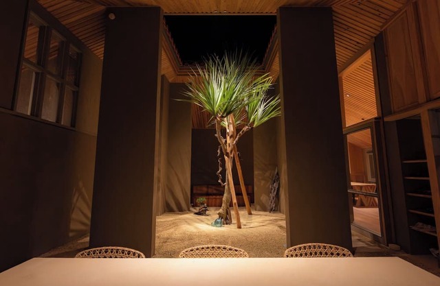 Enveloped in the richness of island time A pri /Ishigaki Okinawa