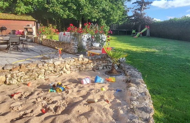Homerez - Charming Countryside House in Mécringes with Private Pool