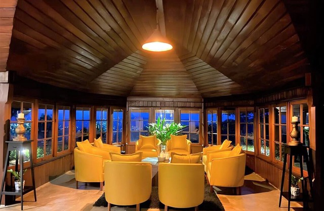 Garfield Bungalow by TSC