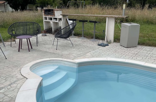 Gite les placottes Near Bordeaux