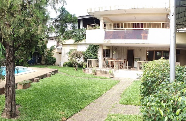 Apartment with pool, garden, all services included