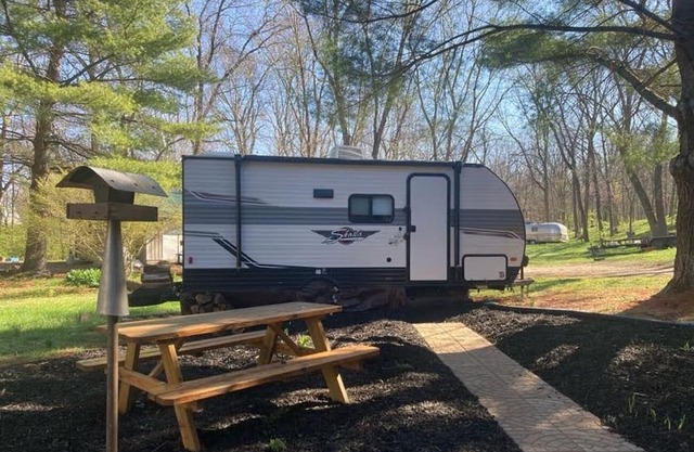 Country Living RV near Six Flags!