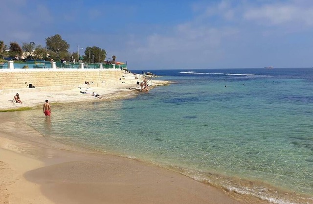 Peaceful Haven with stunning views close to sea