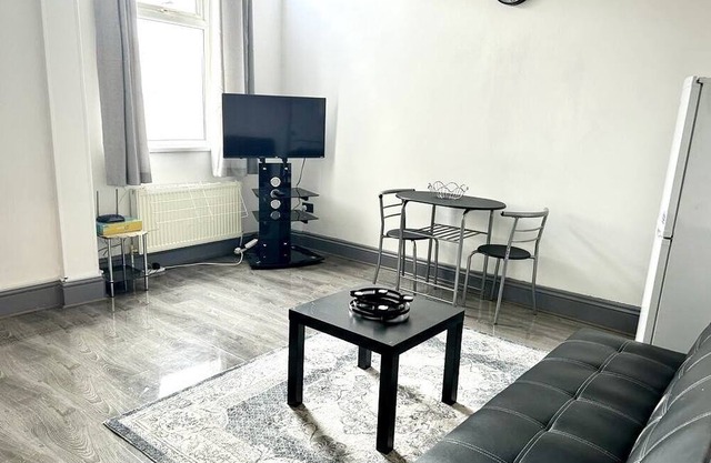 Fully equipped house with garden - close to the centre!