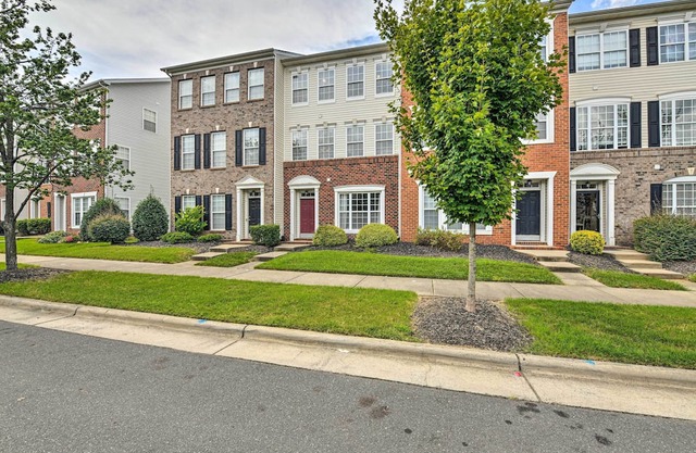 House Near Carowinds & Uptown!