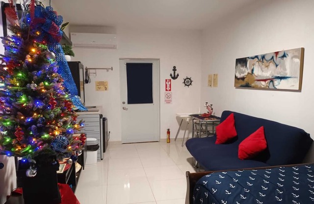 Studio With Pool Steps Away From San Juan Bay
