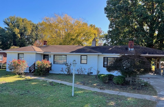 Pet-friendly Eclectic 3bed Ranch near HWY-301