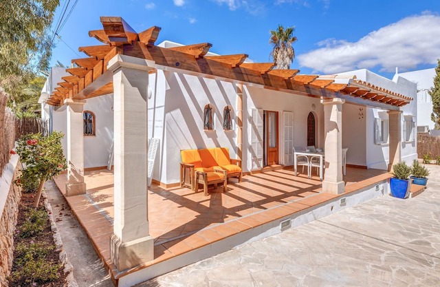 Holiday Home "Sant Antoni" Close to the Beach with Veranda