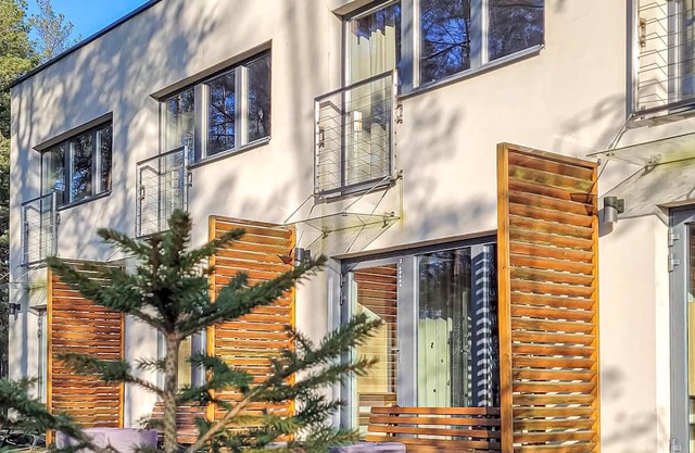 Stunning apartment in Okoniny Nadjeziorne