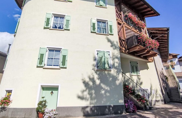 Lovely apartment for 4 guests with WIFI, TV, patio and pets allowed