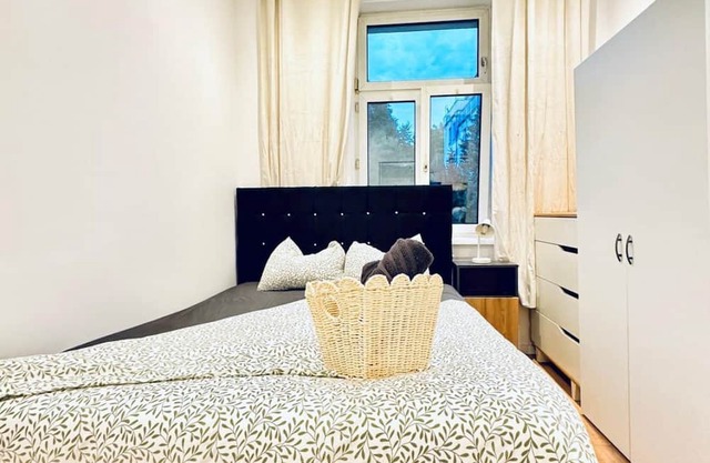 Affordable Studio with Kitchen & Private Bath – Central Location