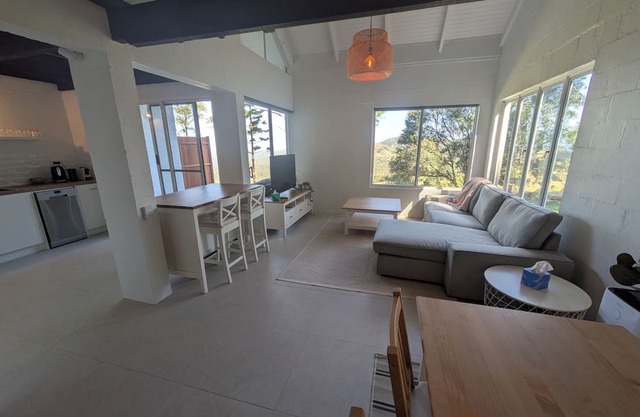 Maleny-Montville Cottages #4 - 2 bed with ocean views