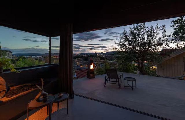TheJET: Hideaway with breathtaking city views