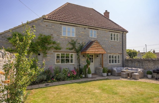 Beautiful Home & Garden in Somerset Countryside