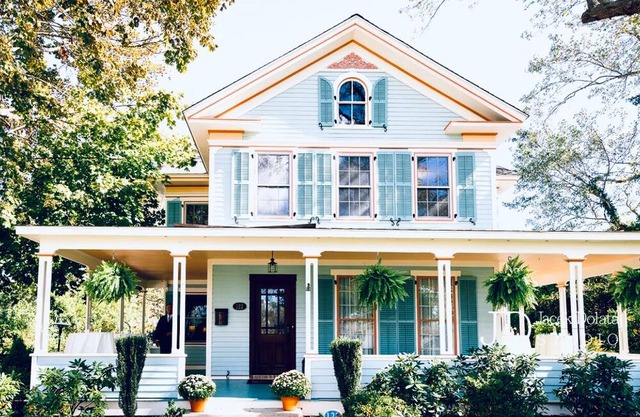 Take it easy at this unique and tranquil getaway where history meets luxury.