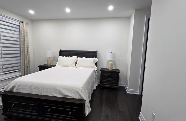 1 bedroom Junior master with ensuite near Klienburg Ontario