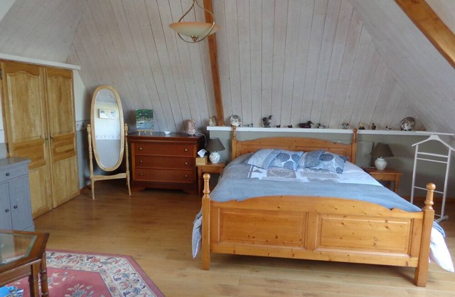 Bed and Breakfast 'Belle-île' with Private Garden, Wi-Fi and Air Conditioning