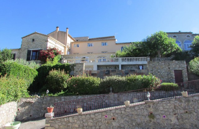 LA BASTIDE DES SENTEURS & LA MAISON DE CAMILLE GITES