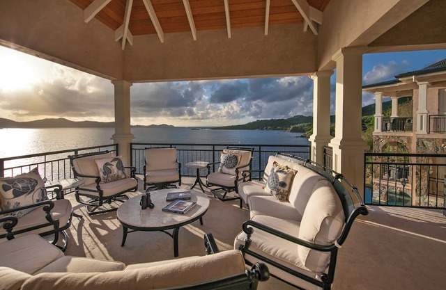Coral Point Villa ~ Luxury 5-bedroom villa in Coral Bay with Solar