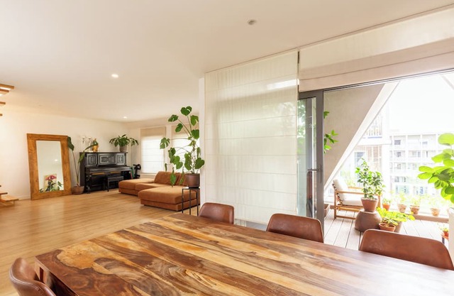 Penthouse Duplex w/Elevator, Terrace, Office & Piano near Eilandje & Center
