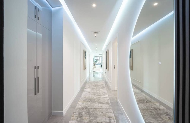 Dubai Private Marina 5 Master Bedrooms & Private Pool