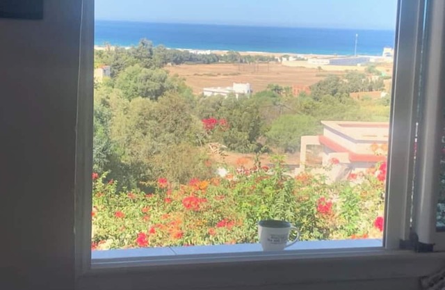 Spacious one-bedroom apartment close to the sea