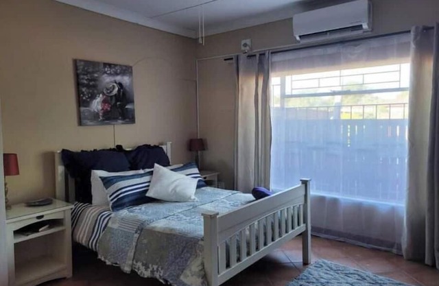 Lovely 2-bedroom house with AC in Mokopane