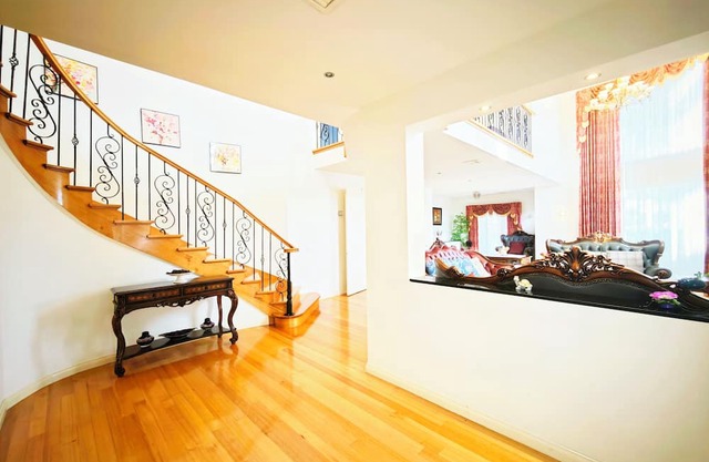 6 BR 3 BATH large mansion, 3 king beds, 4 queen beds, 5-star supreme enjoyment