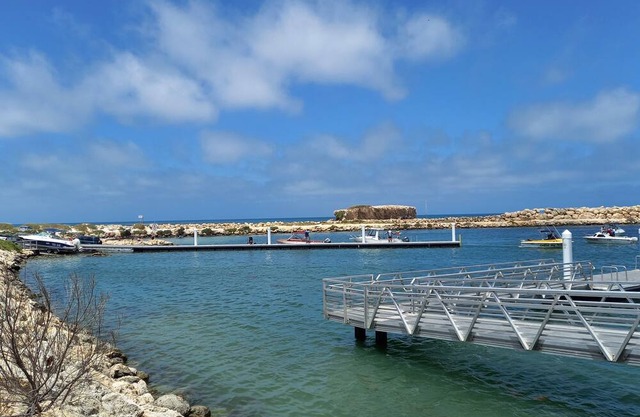Holiday home in quiet fishing village.Pet friendly. 2 minute walk to the Beach