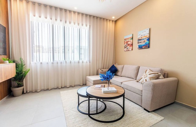 New Charming Boho Chic Apt/3mn To Beach/WFH w/High Speed Wifi, AC & 4K TV