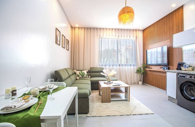Brand New Hidden Cactus-3mn to Beach/Remote Work w/High Speed Wifi, AC & 4K TV