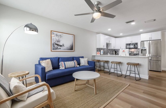 Updated Waterfront Condo in Apollo Beach 1572