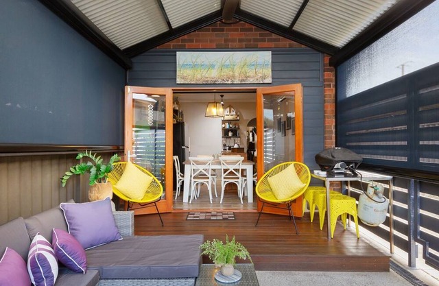 Peaceful Retreat Steps from Semaphore Beach