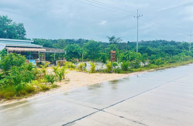 Peaceful 1-bedroom campground in Preah Sihanouk