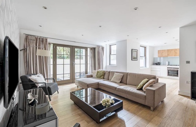 Pass the Keys | Stylish Luxury Flat in Prestigious St John's Wood